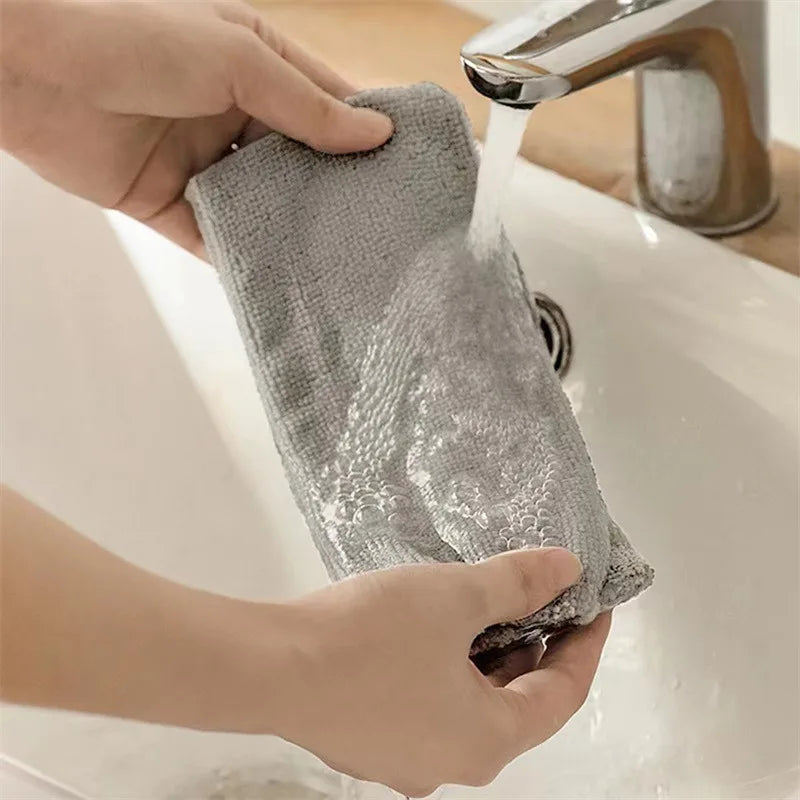 Telescopic Cleaning Duster Brush.